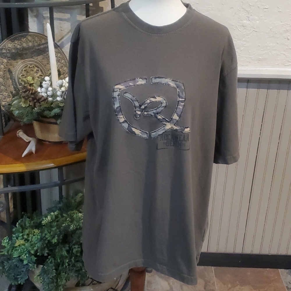 💥Rocawear* T-shirt